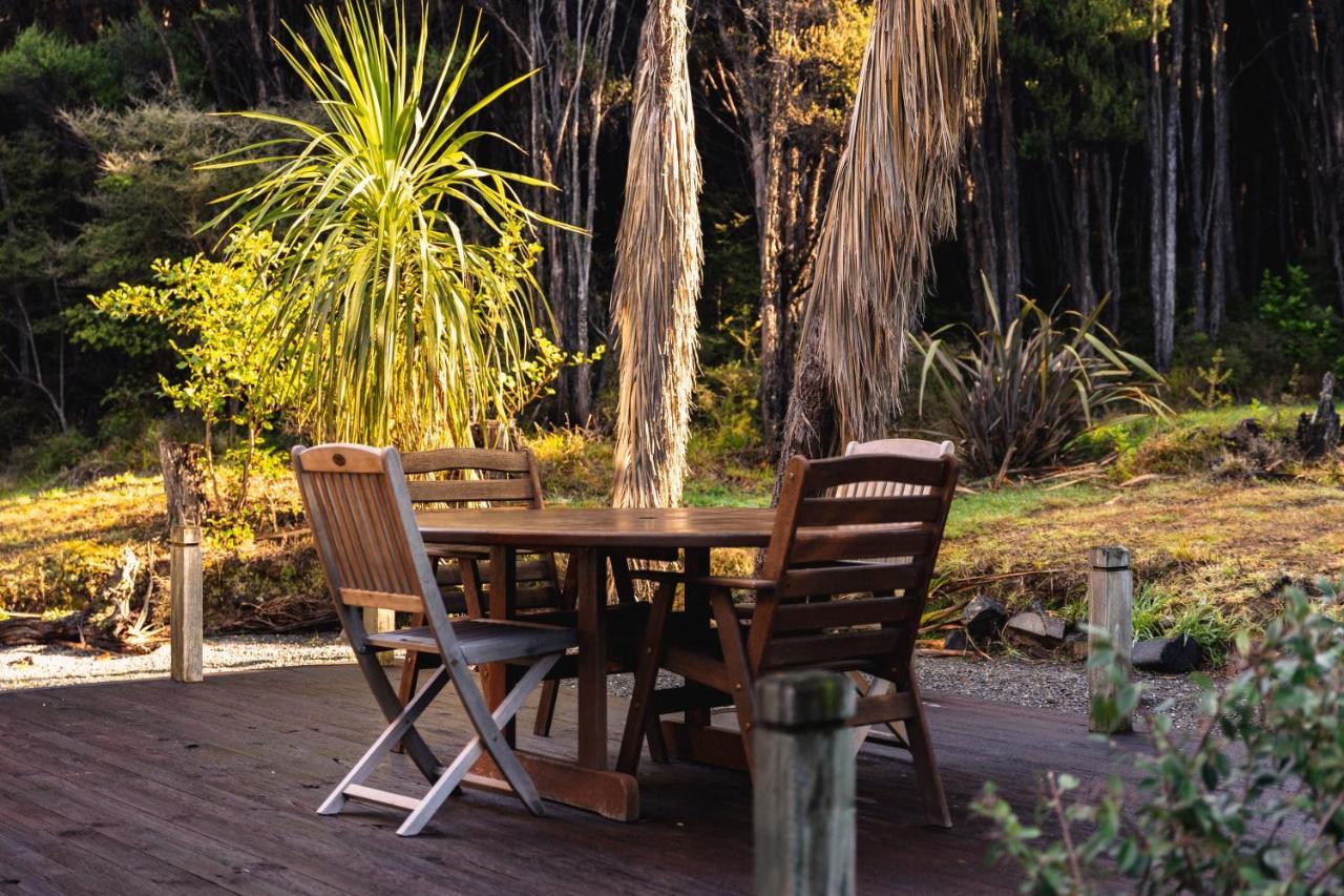Totara Lodge - Unwind, Relax & Enjoy - Mt Lyford Exterior photo
